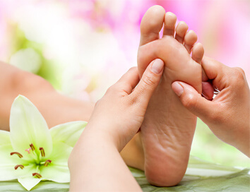 10 benefitů, se kterými můžete počítat při reflexní masáži